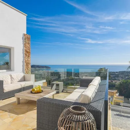 Graham Holiday - La Palmera Villa *
